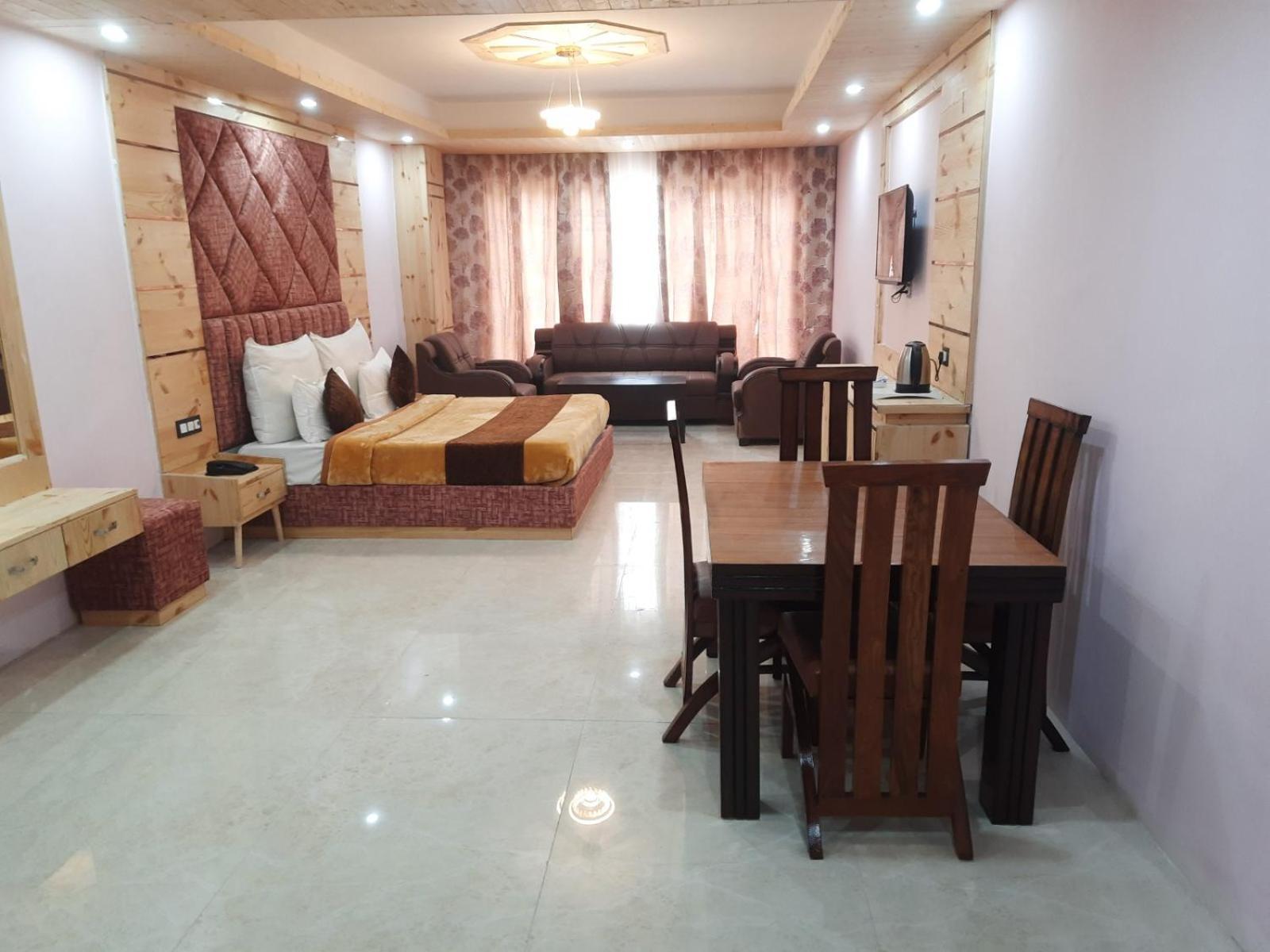 Jagatsukh The Royal Grand, Manali酒店 外观 照片